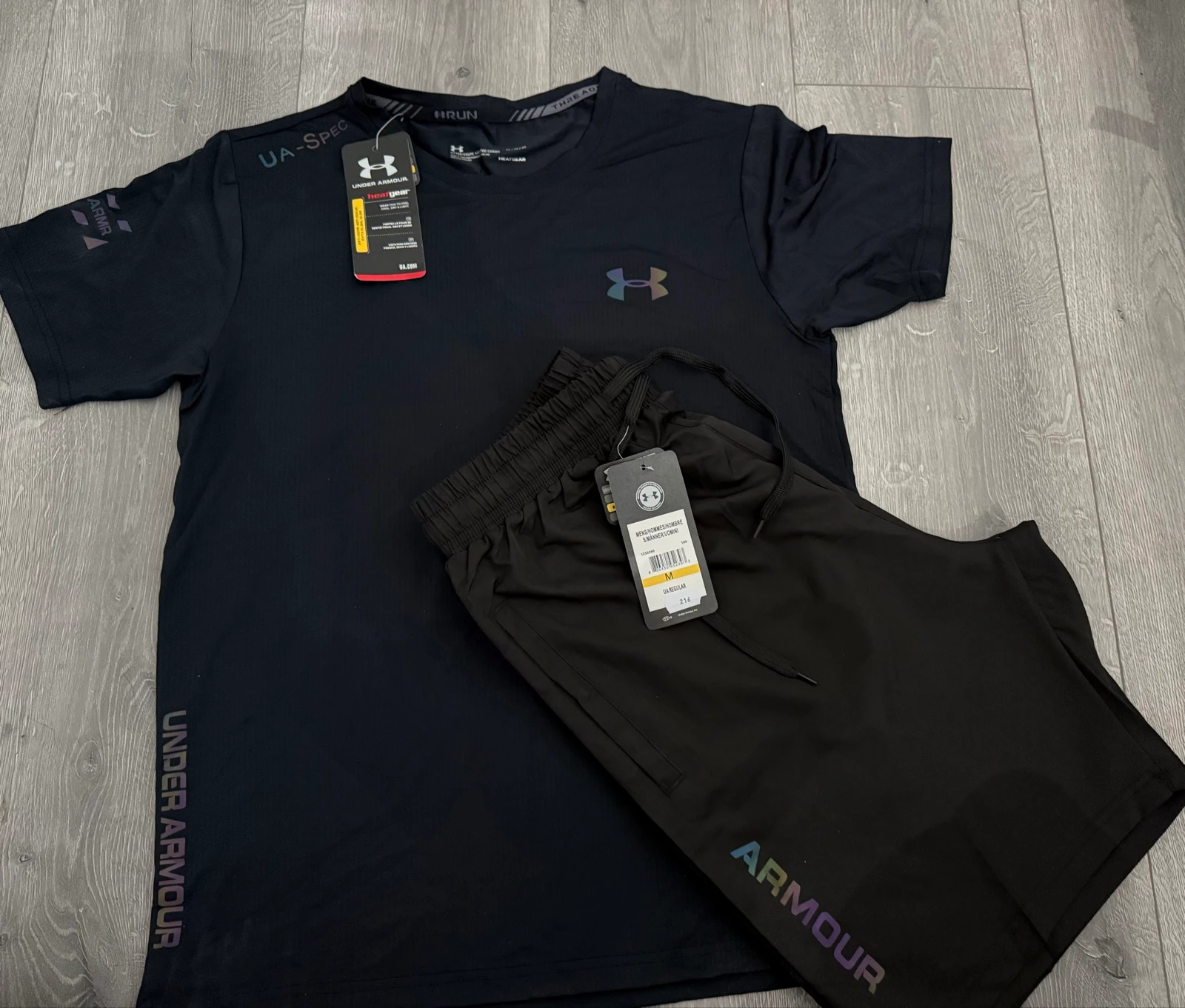 Ensemble fluorescent under armour